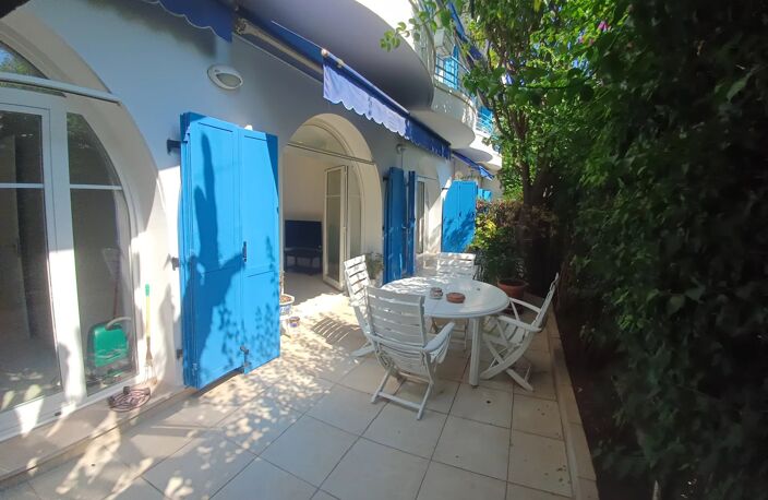 APPARTEMENT DE CARACTÈRE EN REZ-DE-JARDIN — photo 4