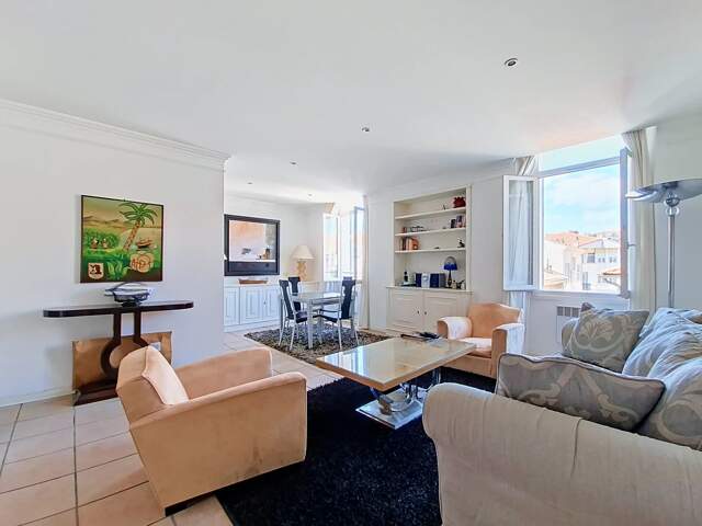 VENTE APPARTEMENT DUPLEX DERNIER ETAGE - CANNES CENTRE — photo du bien