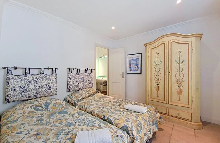 VENTE APPARTEMENT DUPLEX DERNIER ETAGE - CANNES CENTRE — photo 3