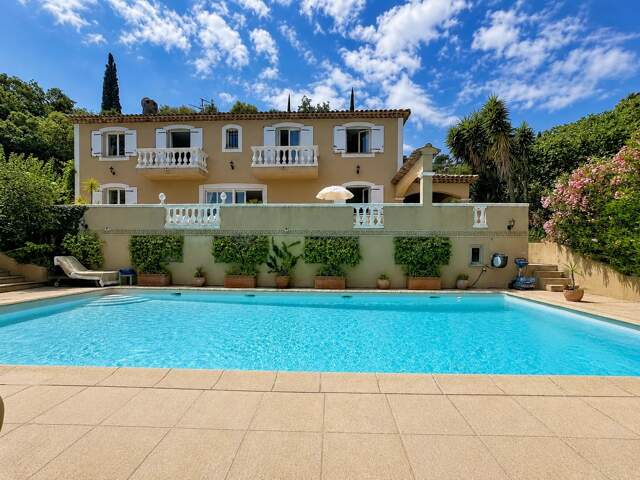 GASSIN – VILLA AVEC VUE MER À QUELQUES MINUTES DE SAINT-TROPEZ — photo du bien