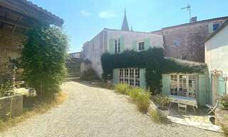 Maison 8 Pièces 301 m² à vendre à Pont-l'Abbé-d'Arnoult (17250)
