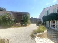 Pont l'Abbé d'Arnoult, maison de caractère, avec terrasse, stationnement aérien et couvert — photo 2