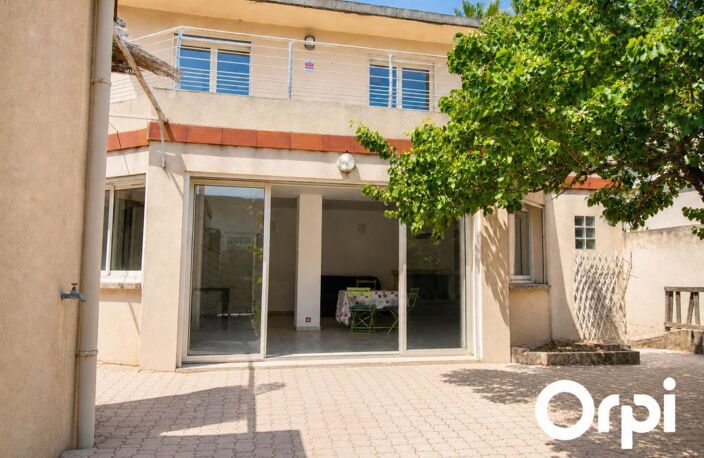 Villa 145m2 type 4/5 avec Jardin et garage / cave 13009 — photo 4