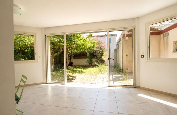 Villa 145m2 type 4/5 avec Jardin et garage / cave 13009 — photo 5