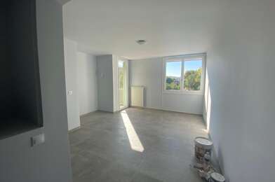 Appartement 3 pièces 833 €