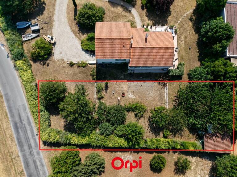 RARE terrain à vendre rue du Chay ANGOULINS 698 m² — photo 1