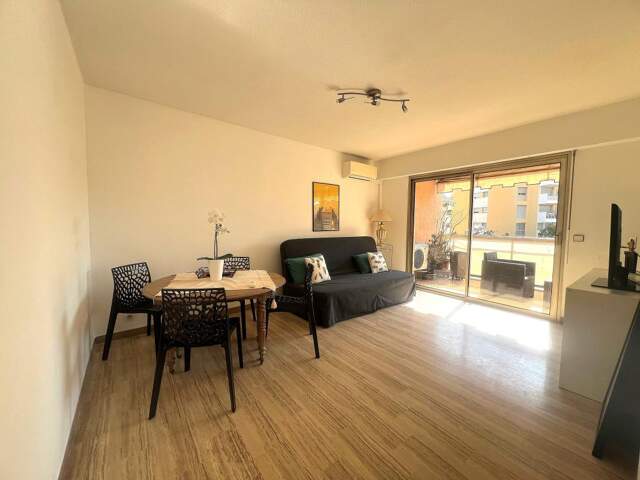 APPARTEMENT 2P AVEC TERRASSE CANNES — photo du bien