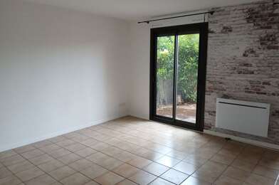 Appartement 3 pièces 880 €