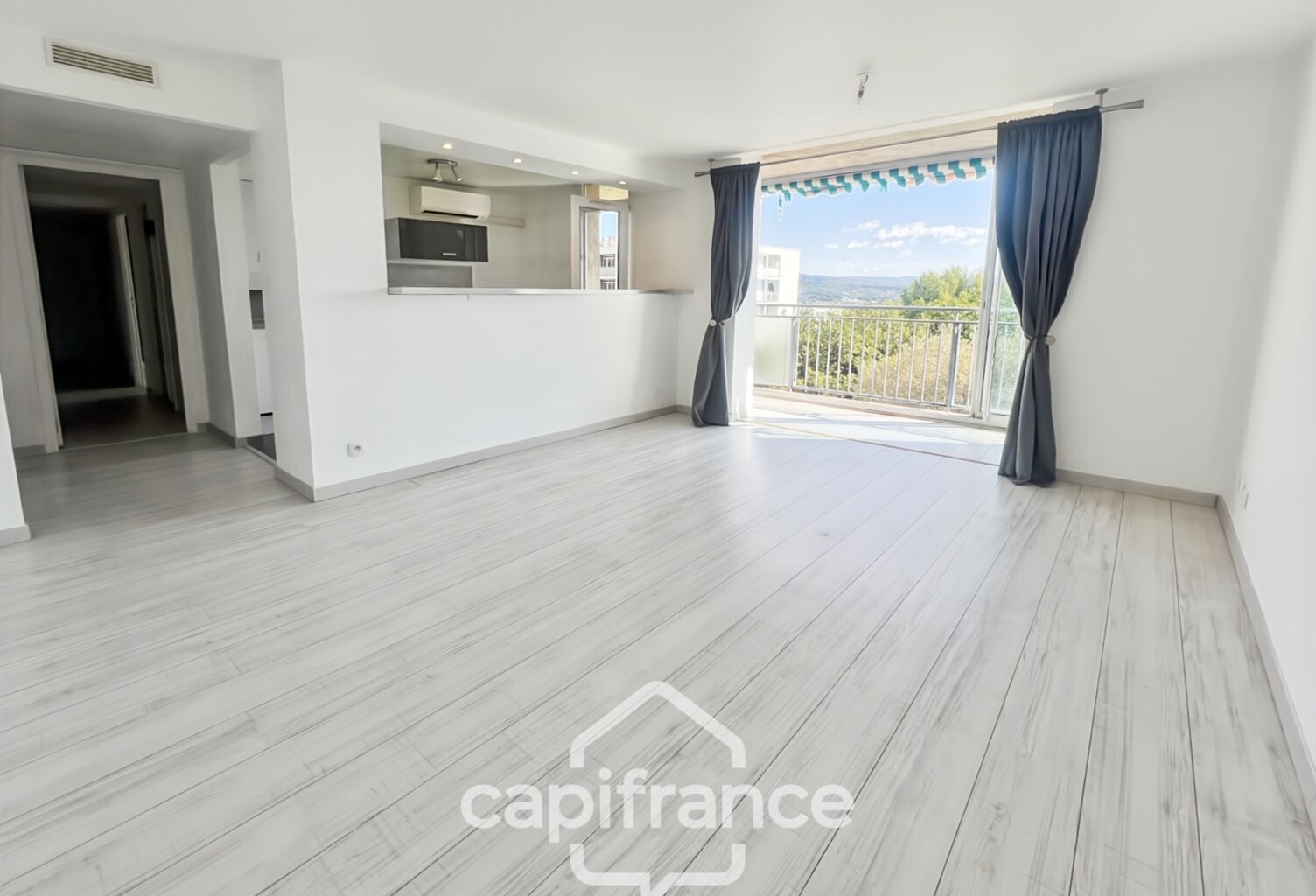 Appartement à vendre 4 pièces LA CIOTAT (13) -  terrasse vue mer - cave - au calme - à pieds centre ville — photo 1