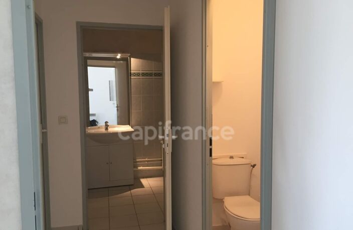 Appartement T2 loué avec parking privatif — photo 4