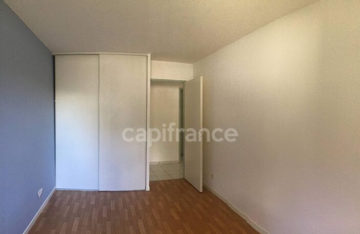 Appartement T2 loué avec parking privatif — photo 5