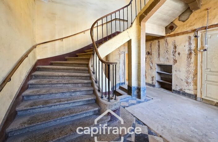 LORMES (Morvan) – Ancien hôtel particulier du XVIIIᵉ siècle – 780 m² de caractère à restaurer — photo 4