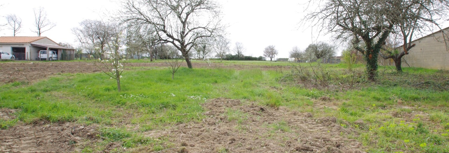 Terrain  3386 m² à vendre à Saint-Julien-l'Ars (86800)