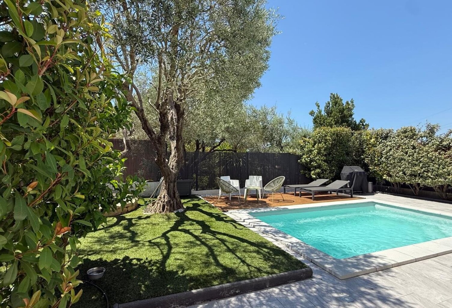Maison à vendre 4 pièces CEYRESTE (13) — photo 1