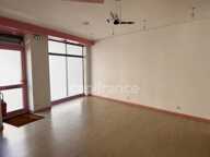Local/bureau plus studio à vendre AUXERRE (89) local de 55 m2 plus  stuio de 28 m2 — photo 2