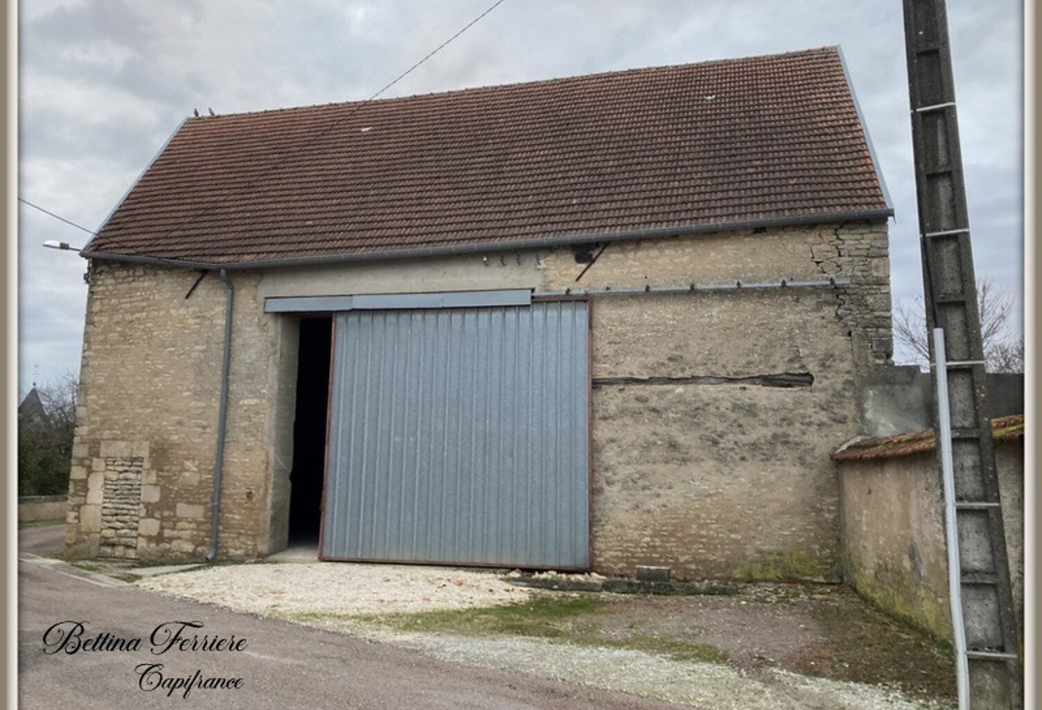 Grange à vendre LUCENAY LE DUC (21) — photo 1