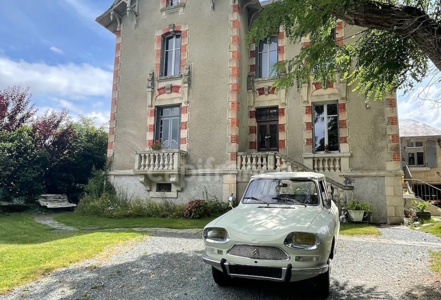 À seulement quelques minutes de Fontenay-le-Comte — photo 1