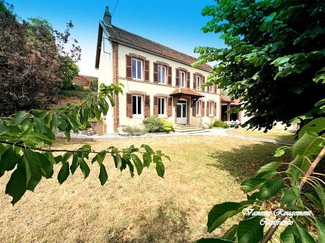 Maison à vendre 7 pièces LA CELLE SAINT CYR (89) — photo du bien