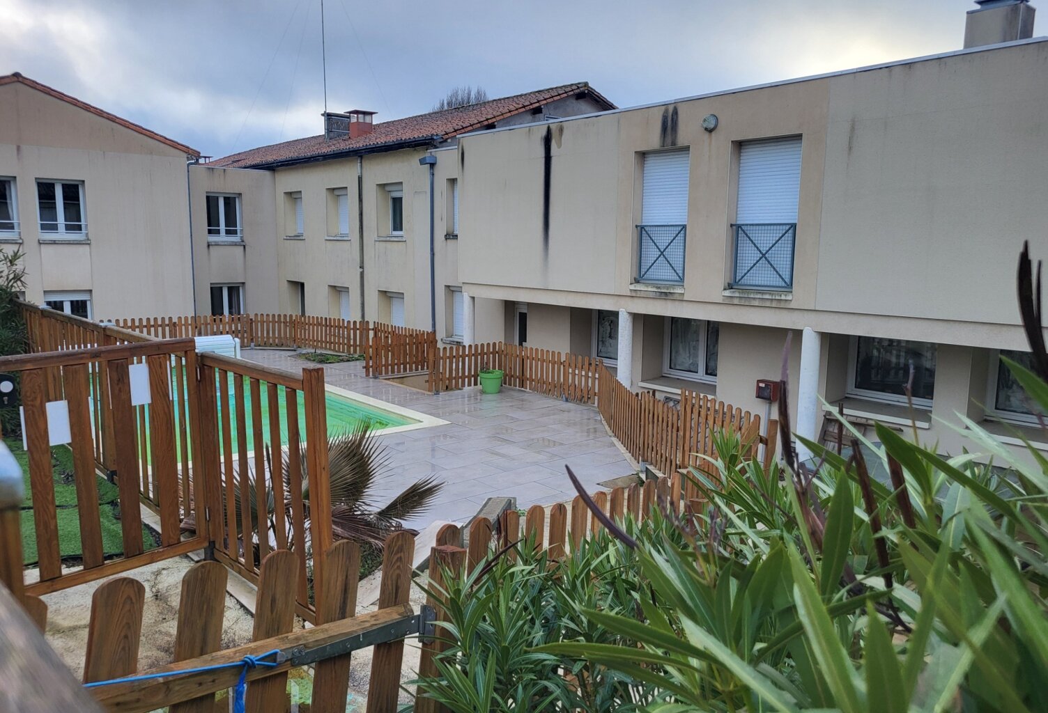 Immeuble à vendre SAINT LOUP LAMAIRE (79) Terrain aménagé 3340 m² — photo 1