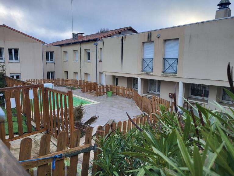 Immeuble à vendre SAINT LOUP LAMAIRE (79) Terrain aménagé 3340 m² — photo 1