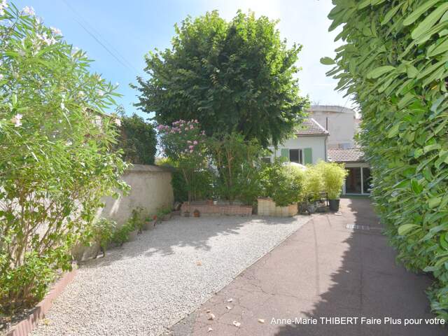 Maison à vendre 6 pièces VILLEURBANNE (69) — photo du bien
