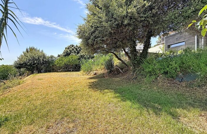 JUVIGNAC : FONTCAUDE – VILLA CONTEMPORAINE EN BOIS AVEC PISCINE ET VUE PANORAMIQUE SUR LE GOLF — photo 3