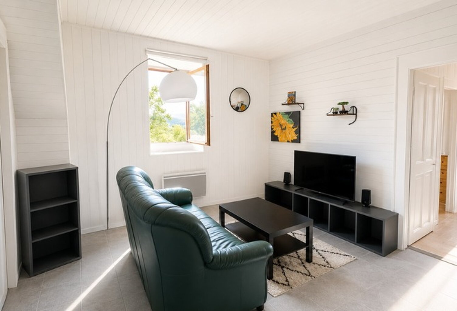APPARTEMENT 2 PIECES - CLUSES (Haute-Savoie) — photo 1