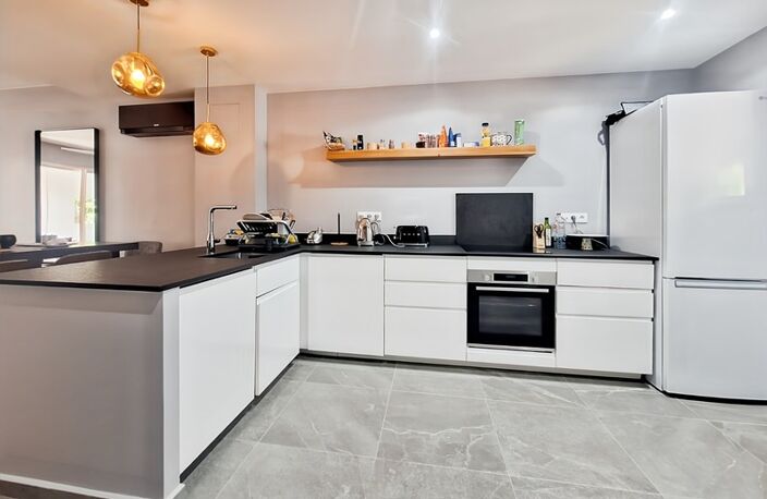 À VENDRE CONFORTABLE MAISON MITOYENNE 2 CHAMBRES SUR LE PARC DE LA BAIE ORIENTALE, SAINT-MARTIN (97150) — photo 2