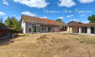 Maison 8 Pièces 247 m² à vendre à Charolles (71120)