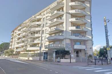 Appartement 3 pièces 240000 €