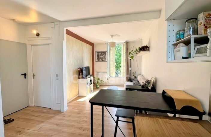 T2 TRAVERSANT AVEC JARDIN PRIVATIF – 5 MIN DU RER A – MEUBLÉ – IDÉAL INVESTISSEMENT OU PREMIER ACHAT - NEUILLY PLAISANCE (93) — photo 2