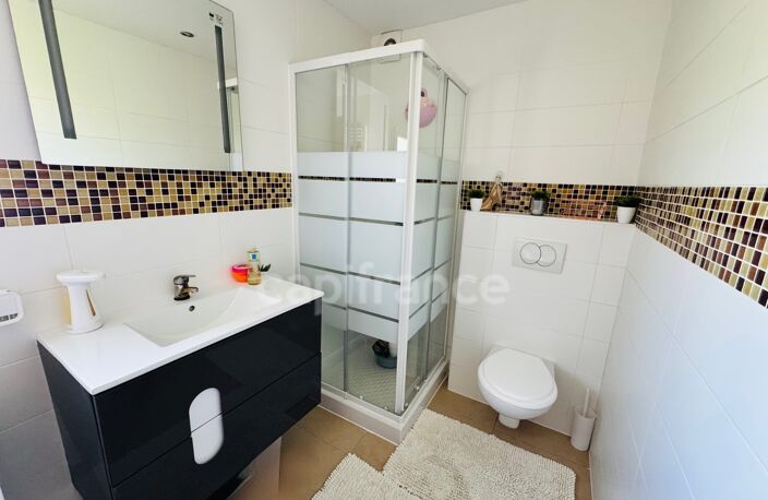 A vendre Appartement 3 pièces rénové à MONTAUROUX (83) — photo 5