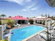 À VENDRE – VILLA DE CHARME AVEC PISCINE & ANNEXES – SAINT-FRANÇOIS — photo 2