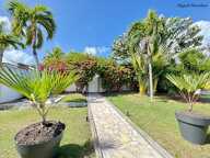 À VENDRE – VILLA DE CHARME AVEC PISCINE & ANNEXES – SAINT-FRANÇOIS — photo 4