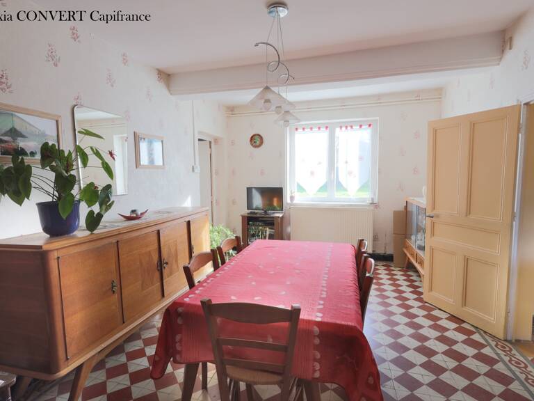 Maison à vendre 4 pièces GRIEGES + Dépendances et terrain 1973m² — photo 1