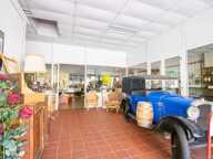 Magasin au centre de St-Cyprien — photo 2