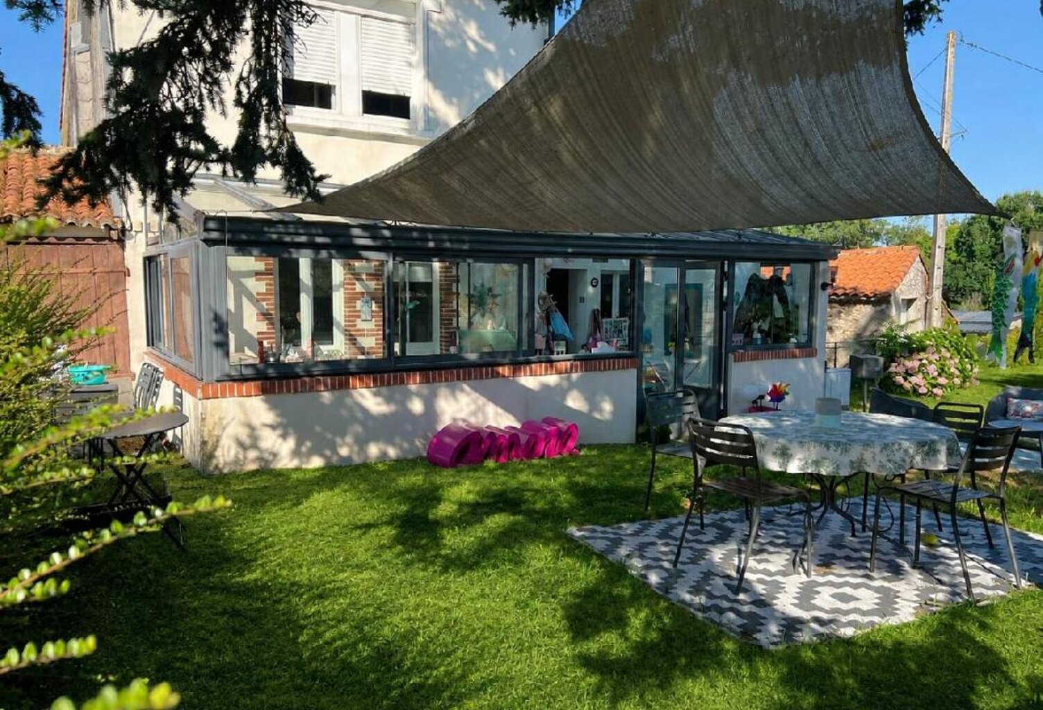 Le charme de l'ancien, pour cette maison rénovée avec goût, 107 m², 3 chambres, environnement privilégié — photo 1