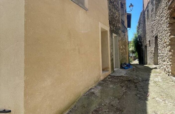 Maison de village 54 m2 à terminer, sise à 04290 Volonne — photo 2