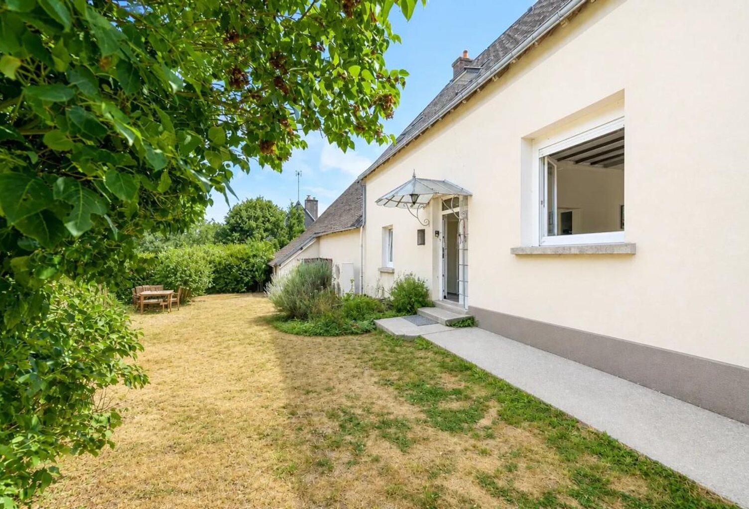 Maison de 5 pièces de 102 m² à Villechauve — photo 1