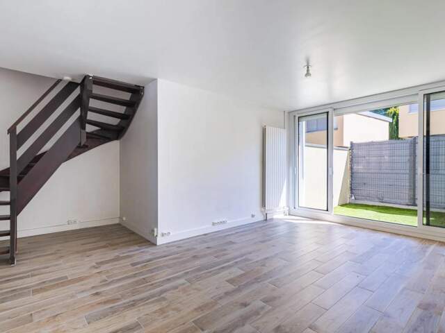 Duplex de 3 pièces de 68 m² à Massy-Terasse-cave - RER VERRIERE — photo du bien