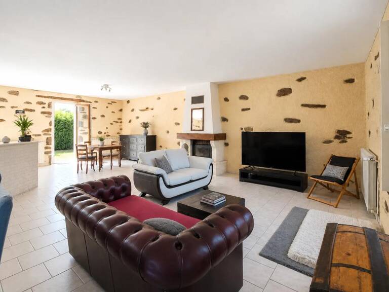 Maison avec dépendance sur 6000m2 de terrain — photo 1