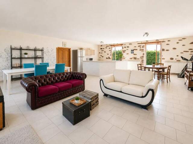 Maison avec dépendance sur 6000m2 de terrain — photo du bien