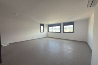 Bureau  780 €