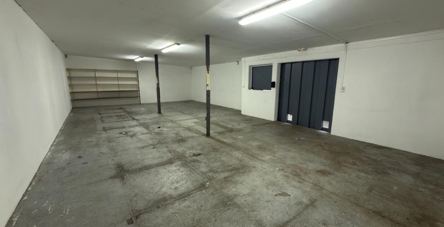 Local commercial 140 m² – ZAC Foucherolle — photo 1