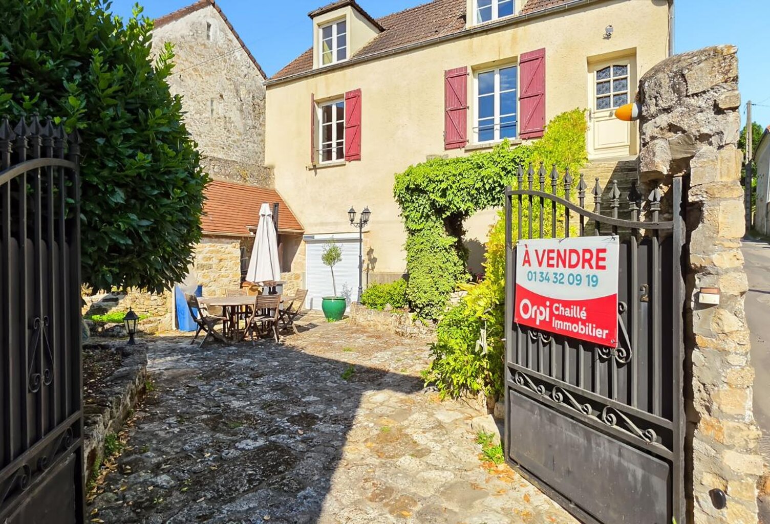 Maison À Vendre — photo 1