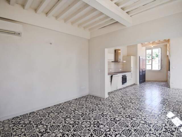 Centre d'Uzès, beau duplex rénové et climatisé — photo du bien