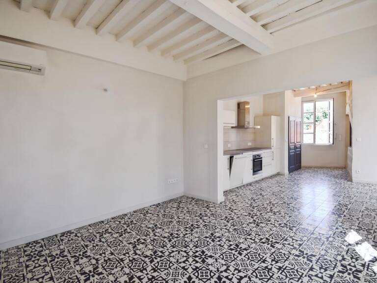 Centre d'Uzès, beau duplex rénové et climatisé — photo 1