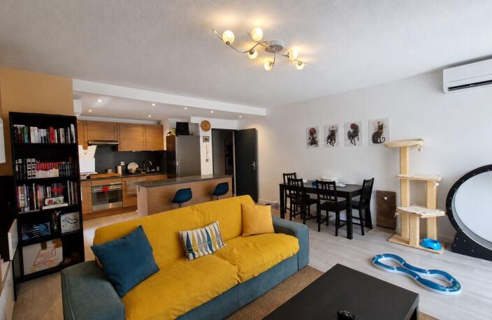 Appartement À Vendre 79 M², 3 chambres, Terrasse, Parking, Garage — photo 2
