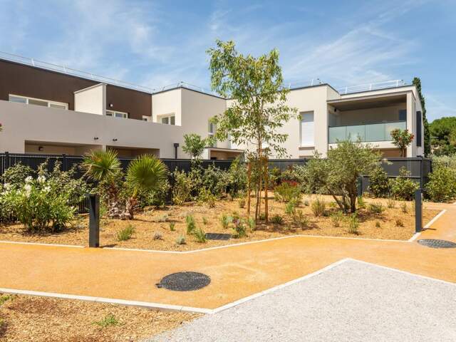 Appartement À Vendre — photo du bien