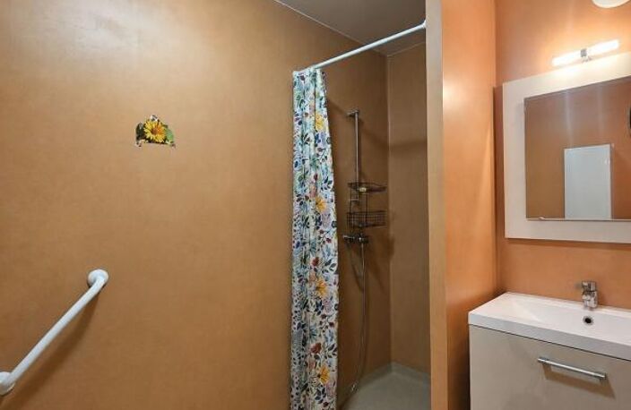 LOYERS GARANTIS – Appartement T2 en résidence services seniors avec bail commercial en cours — photo 5